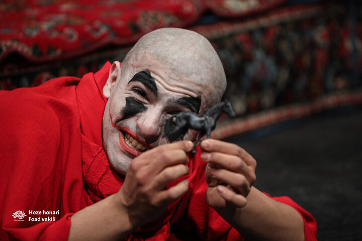 نمایش می خواستم اسبش باشم