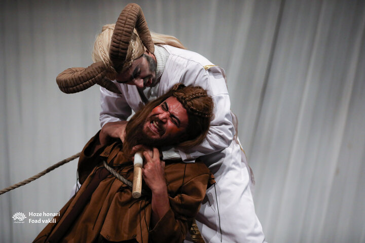 نمایش می خواستم اسبش باشم