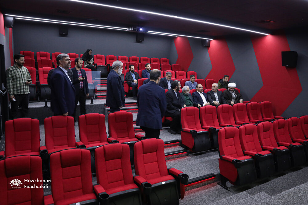 بازدید معاون برنامه و بودجه از کارستان