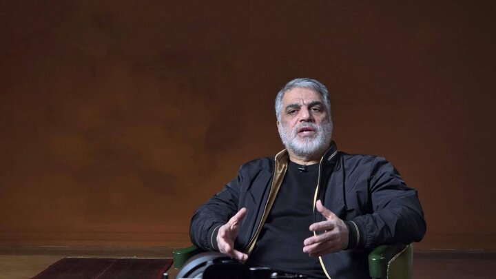 فرمانده کل قوایی که در تاریخ کم‌نظیر بود/ وقت دفاع، ایستادگی و حماسه است