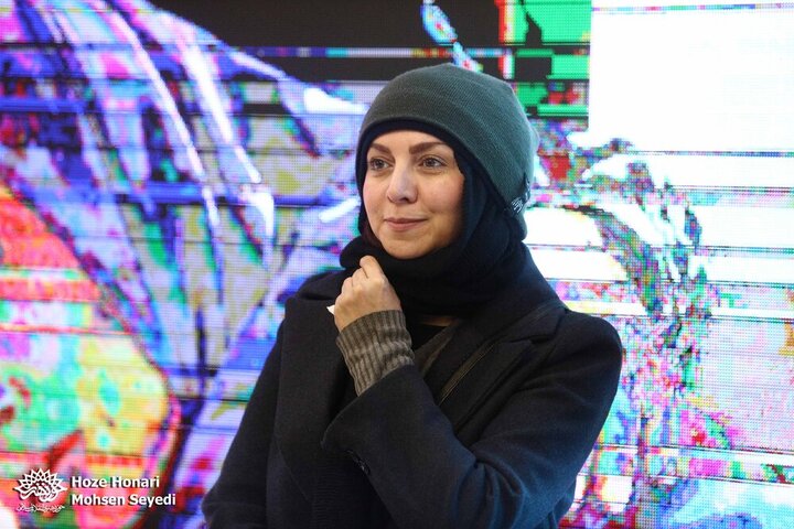 خوشا شجاعت آزادگان جهان که سکوت نمی‌کنند/چگونه یکی مثل من، با یکی مثل یزید بیعت کند