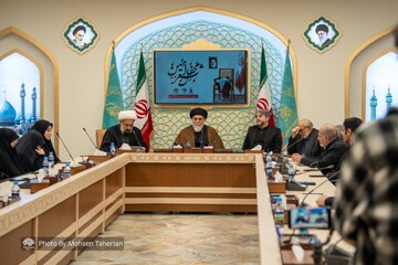 رهبر شهید شعر را ابزاری بی‌بدیل برای بیان محتواهای ارزشمند ادبی می‌دانست