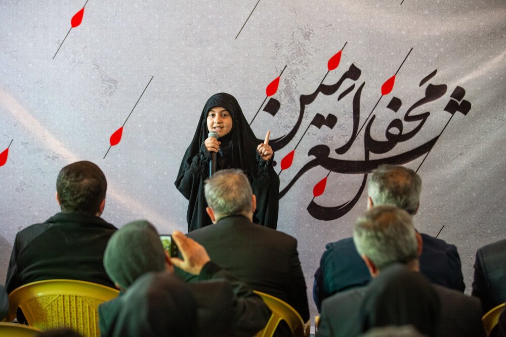شاعران قزوینی از فراق رهبر شهید خواندند