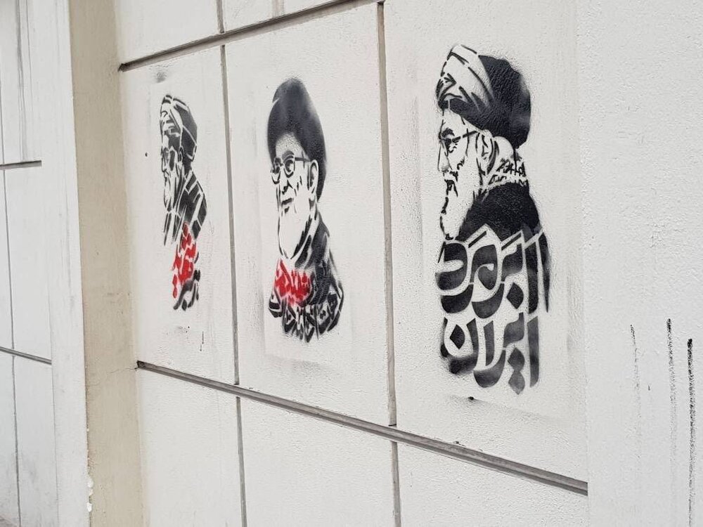 همصدایی هنر و حماسه به وقت پیکار؛ از شابلون تا شعار