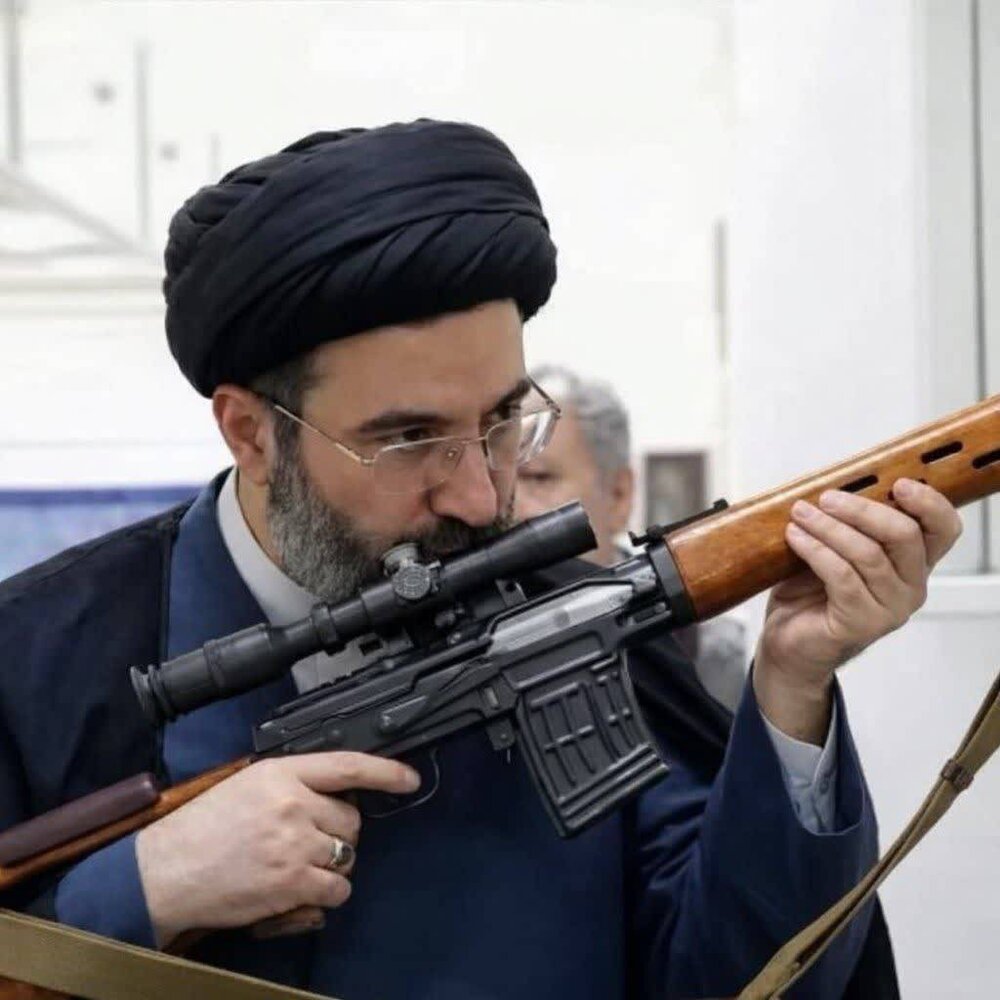 چه مبارک سحری بود و چه فرخنده شبی