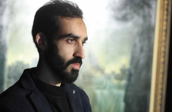 محمدعلی نادری: زمانش برسد قلم زمین می‌گذارم و اسلحه به دست می‌گیرم