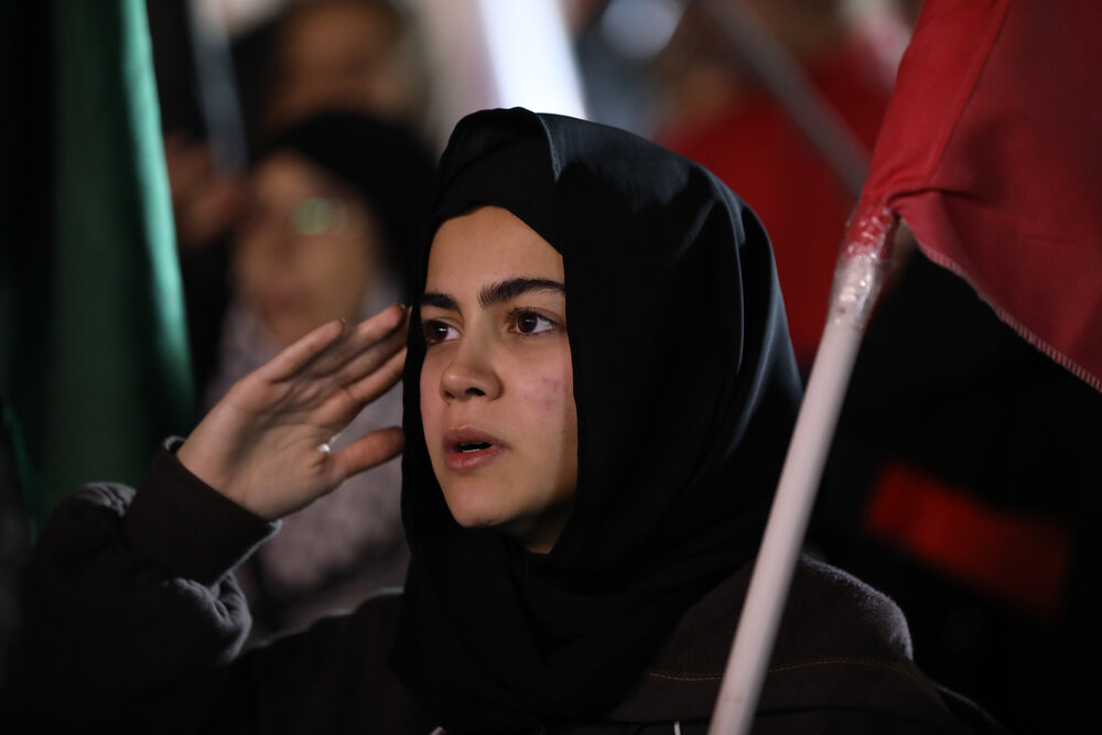 میدان ولیعصر(ع) در سوگ دو نوجوان ورامینی؛ روایتی نمایشی از یک خانه ویران