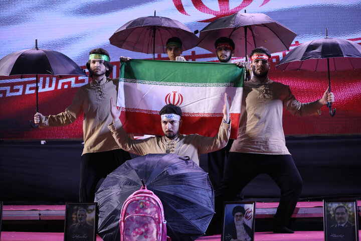 میدان ولی عصر، اتحاد مقدس، آقای تاجیک
