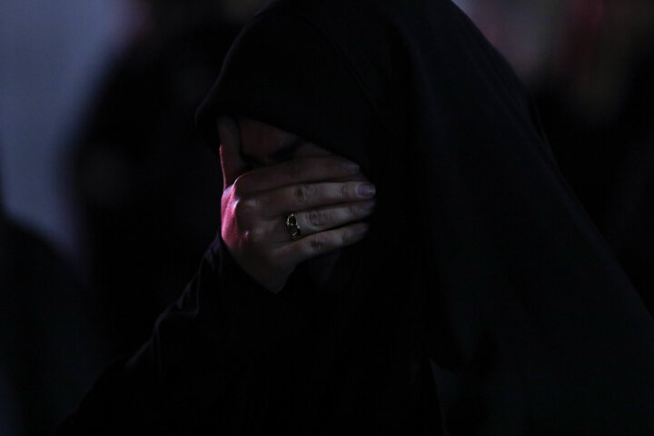 میدان شاپور ، به رنگ پرچم. حسین قاسمی
