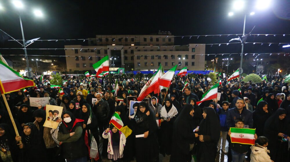 حکم غرب گدایانِ بی‌وطن، مرگ است