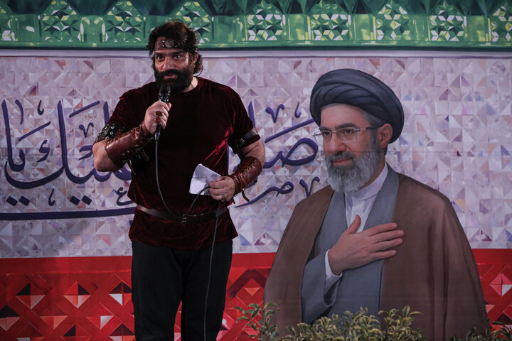 آرش کمانگیر مقابل دانشگاه تهران