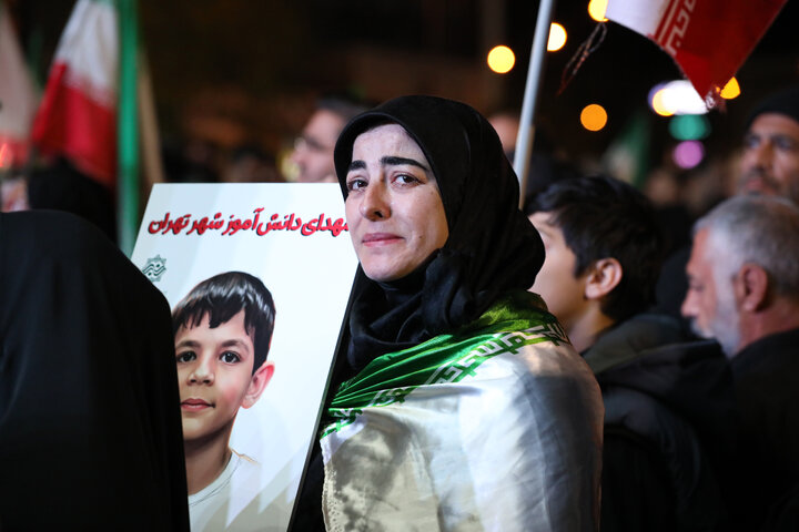 آرش کمانگیر مقابل دانشگاه تهران