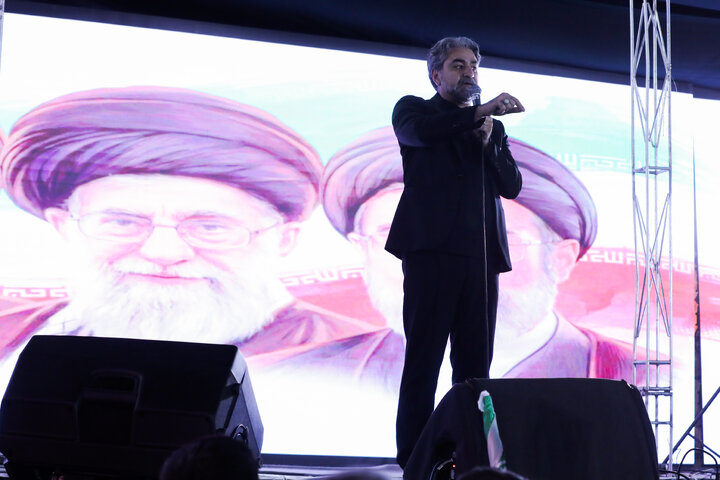 شعر خوانی محمد جواد شرافت در صادقیه