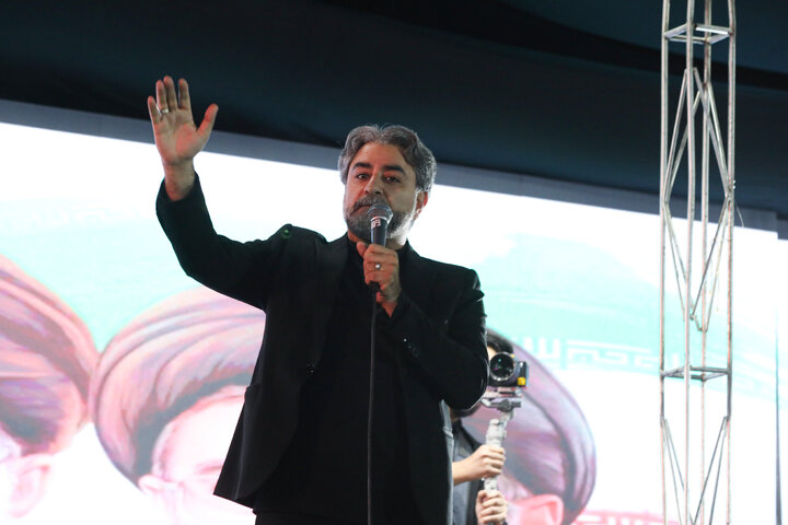 شعر خوانی محمد جواد شرافت در صادقیه