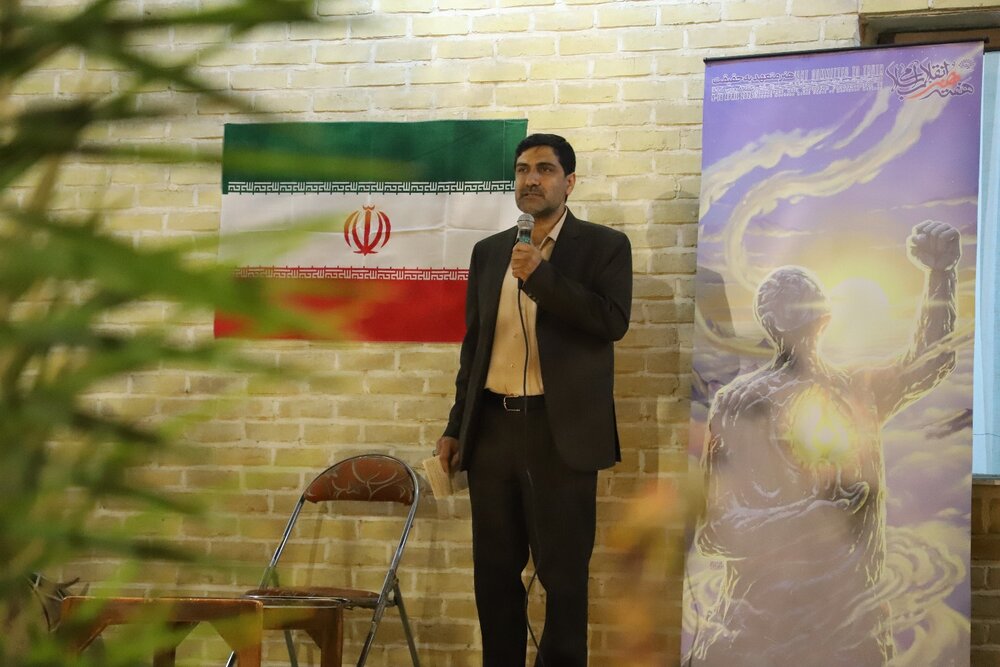 هنر باید مسائل، دغدغه‌ها و واقعیت‌های جامعه را بیان کند 