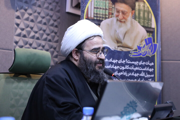جلسه هم اندیشی جمعی از شعرا و نوحه سرایان فعال در دفاع مقدس سوم