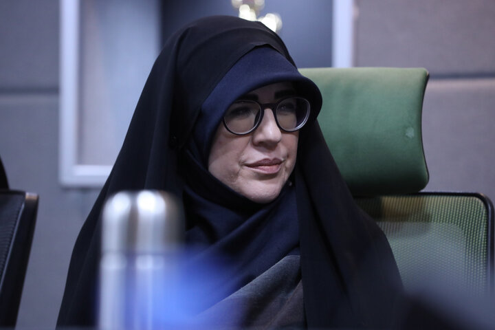 جلسه هم اندیشی جمعی از شعرا و نوحه سرایان فعال در دفاع مقدس سوم
