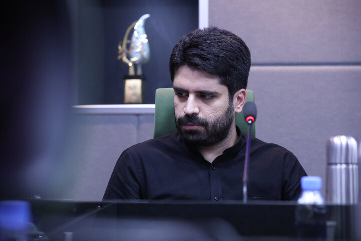 جلسه هم اندیشی جمعی از شعرا و نوحه سرایان فعال در دفاع مقدس سوم