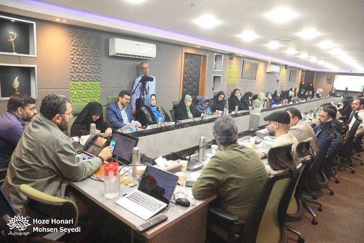 هنرجویان مدرسه نویسندگی شاهد