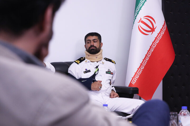 حضور ملوانان بازمانده از ناوشکن دنا در حوزه هنری