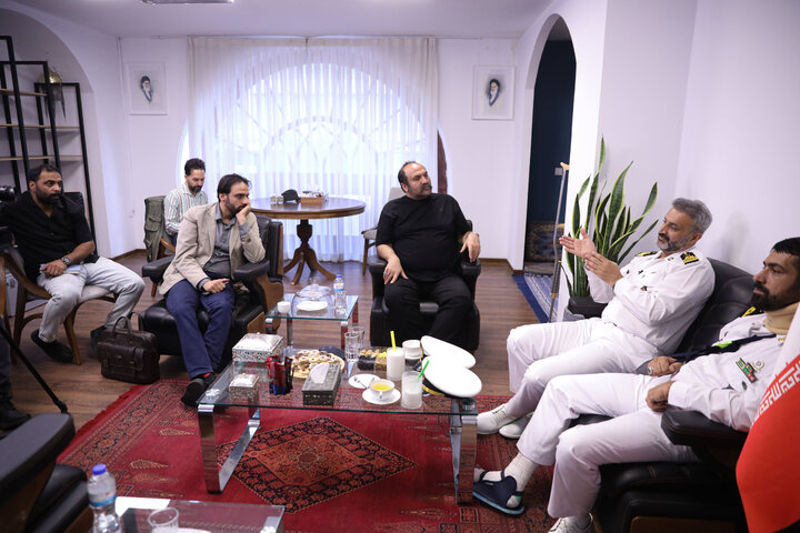 حضور ملوانان بازمانده از ناوشکن دنا در حوزه هنری
