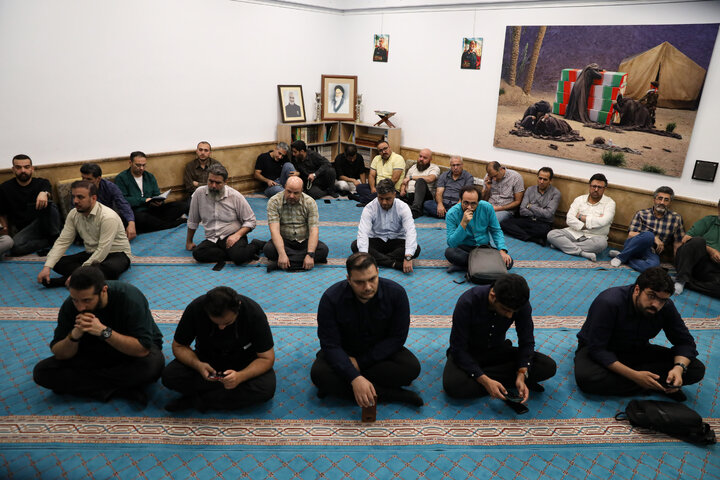 خداحافظی همکاران «حمزه جهانی» در مسجد شهید آیت الله خامنه ای