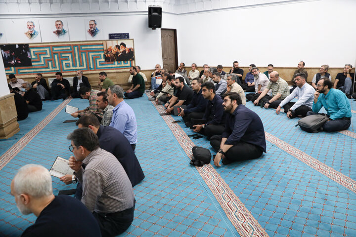 خداحافظی همکاران «حمزه جهانی» در مسجد شهید آیت الله خامنه ای