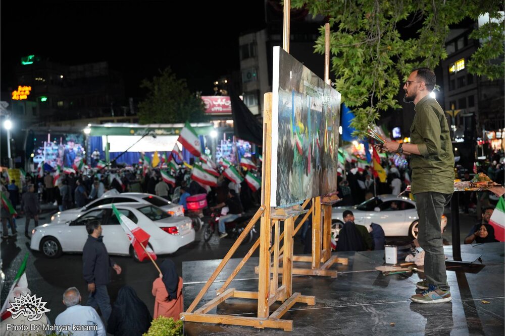 نقشی چنین میانه میدانم آرزوست...