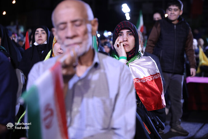اجرای نمایش میدانی پرواز پروانه ها در میدان ولیعصر (ع)