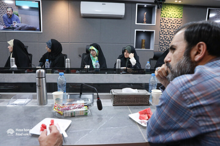 تقدیر و تجلیل از راویان کتاب «دیدار با دبیرکل»