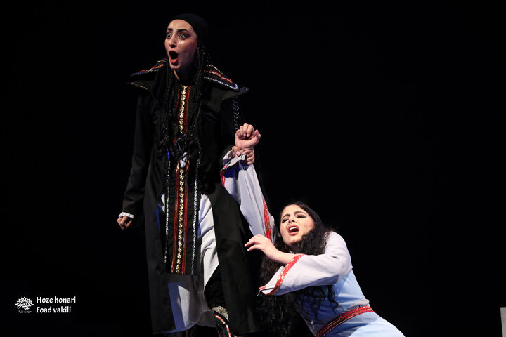 نمایش «ذرات آشوب»