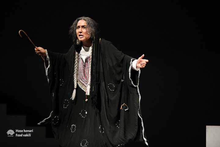 نمایش «ذرات آشوب»