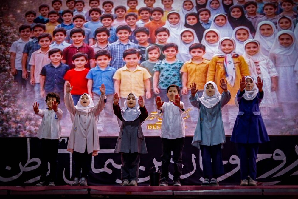 «به رنگ سرخ» روایت پرسه زدن در مرز باریک معصومیت و زوال