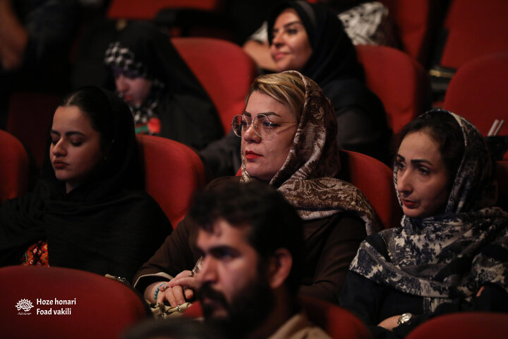 رونمایی از مجموعه نمایشنامه آینه در آینه