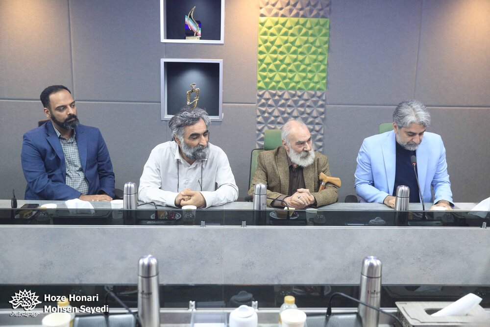 نشان «سرو سیمین پارسیجان» به سخنگوی وزارت امور خارجه تعلق گرفت