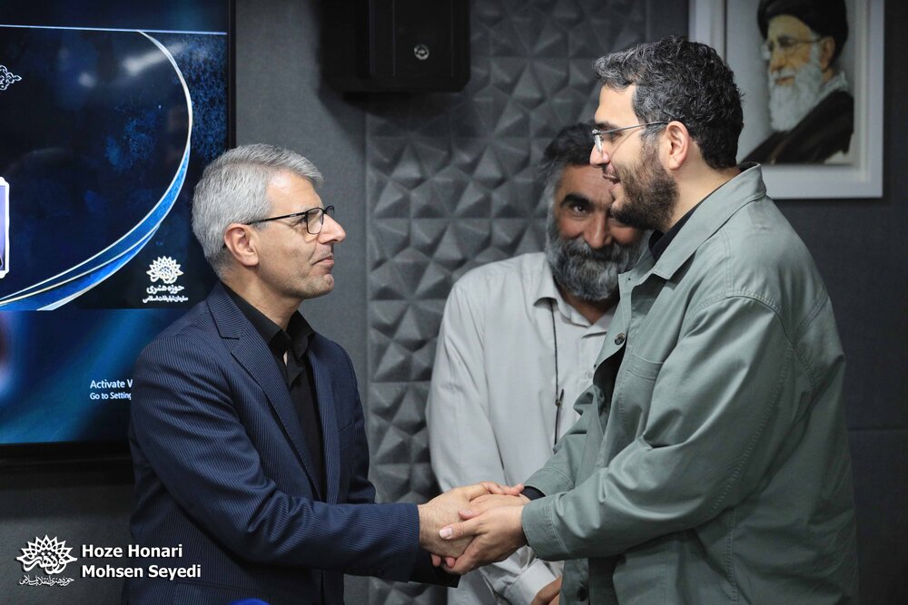 نشان «سرو سیمین پارسیجان» به سخنگوی وزارت امور خارجه تعلق گرفت