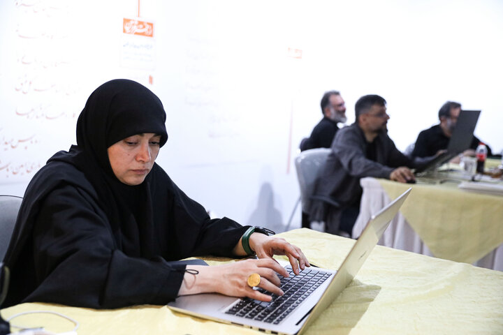 سروده‌های رهبر شهید