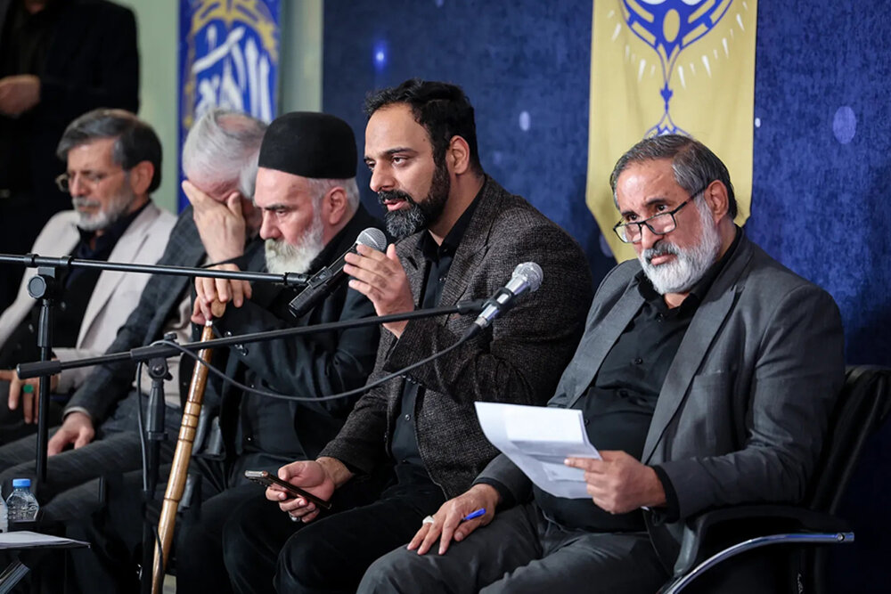 میراثِ مهر و حکمت؛ روایتی از نگاهِ پدری رهبر شهید به شاعران
