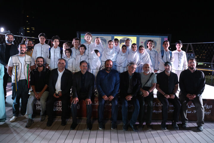 مشق ناتمام در یک نگاه