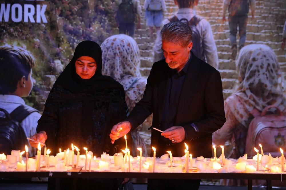 خانواده ماکان نصیری مهمان اختتامیه «مشق ناتمام» شدند