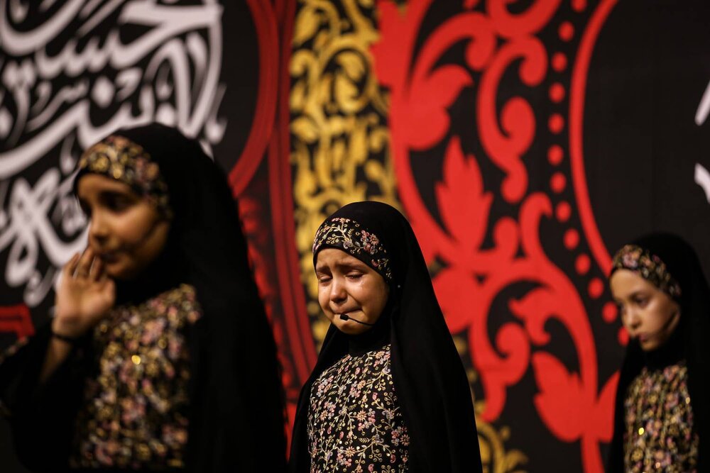 «روایت عشق»؛ ترکیبی از موسیقی، مداحی و تعزیه که کربلا را به تصویر میکشد