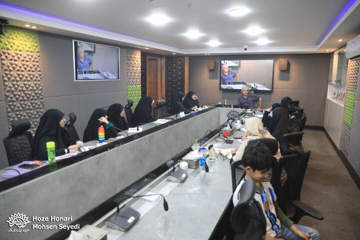 کلاس ایوب آقاخانی