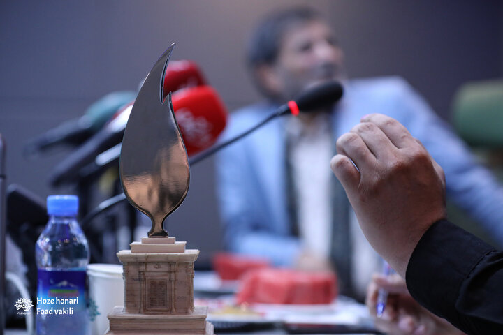 ششمین نشان «سرو سیمین پارسی‌جان» اهدا شد