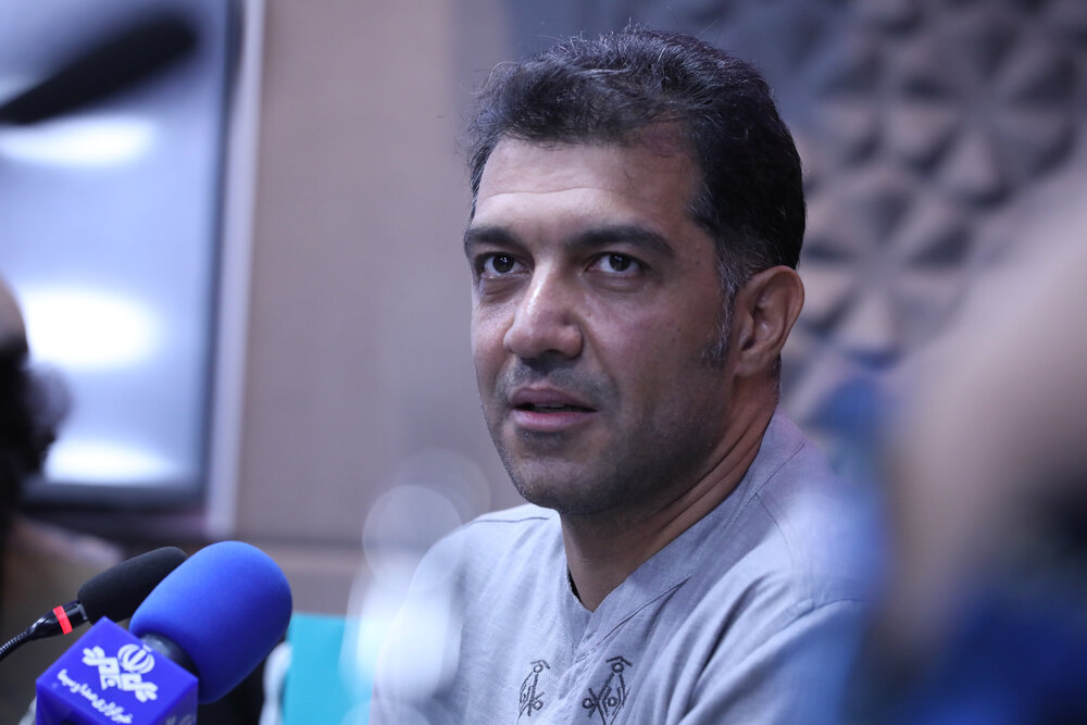 «سرو سیمین پارسیجان» به محمد معتمدی و دو فعال زبان فارسی رسید
