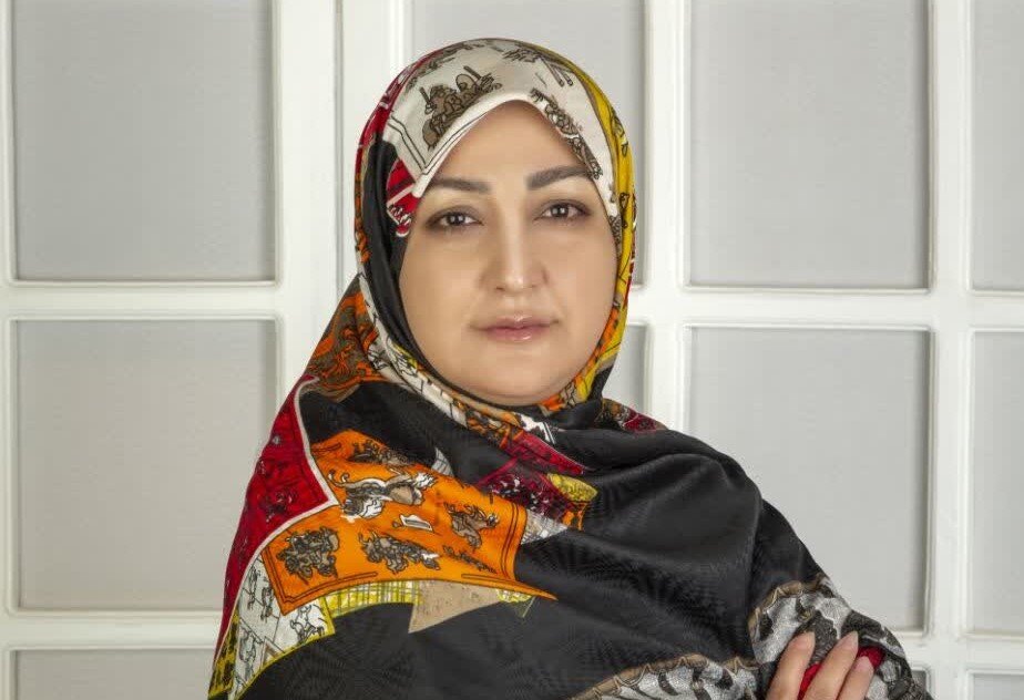 سمیه کاتبی نویسنده کتاب «رسم پروانه شدن»