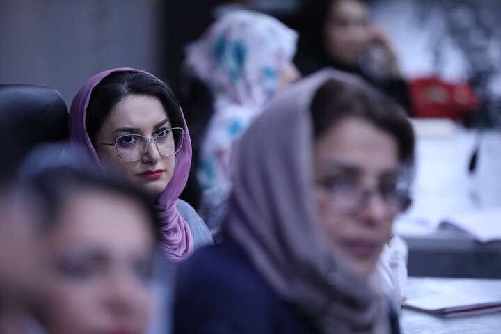 شصت و چهارمین محفل «طنزآمیز» برگزار شد