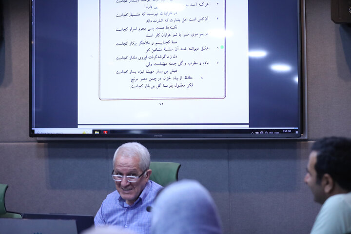 شصت و چهارمین محفل «طنزآمیز» برگزار شد
