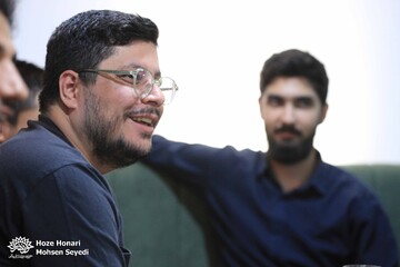 «طنزخوانه» به نقد نثر طنز با موضوع «کار و کارمندی» پرداخت