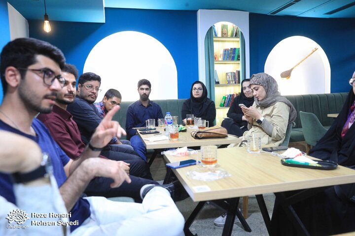 شصت‌وپنجمین نشست «طنزخوانه»