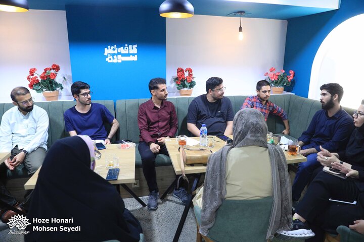 شصت‌وپنجمین نشست «طنزخوانه»